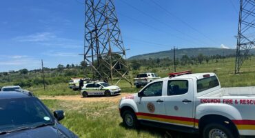 Emergency vehicles next to the banks of the Steenkoolspruit.