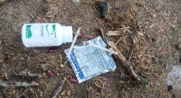 Image of tablets, capsules and syringes found in Dundee.