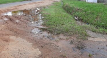 Image of a water leak that has not been attended to.