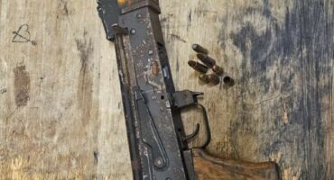 Image of an AK-47 rifle.