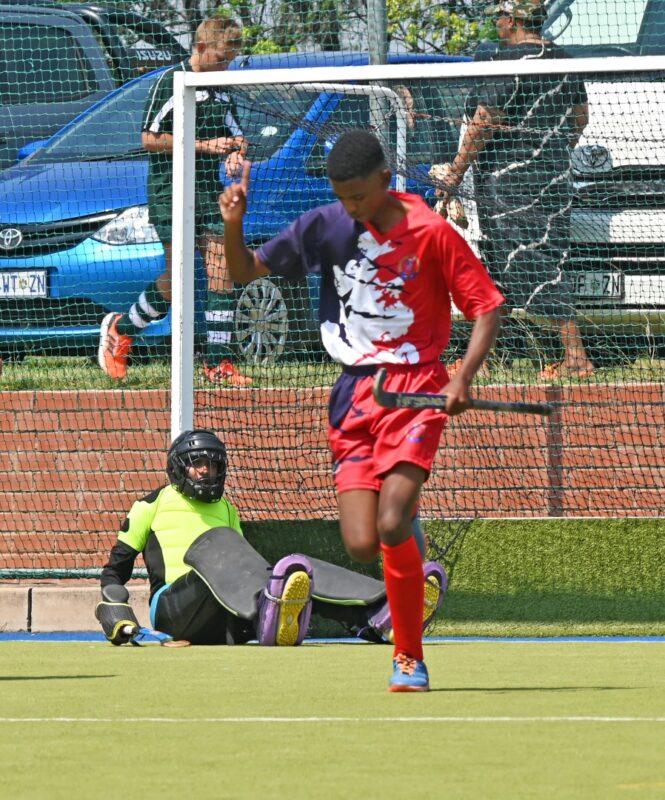 A photo of male hockey players at the St Dominics boys' hockey pre-season tournament.