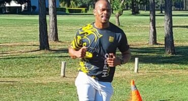 Image of the male front runner at parkrun.