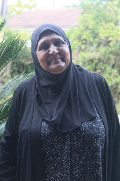 A female member of the Newcastle Herb Society.