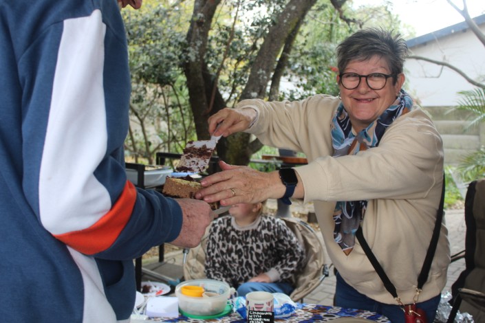 A female member of the Newcastle Herb Society.