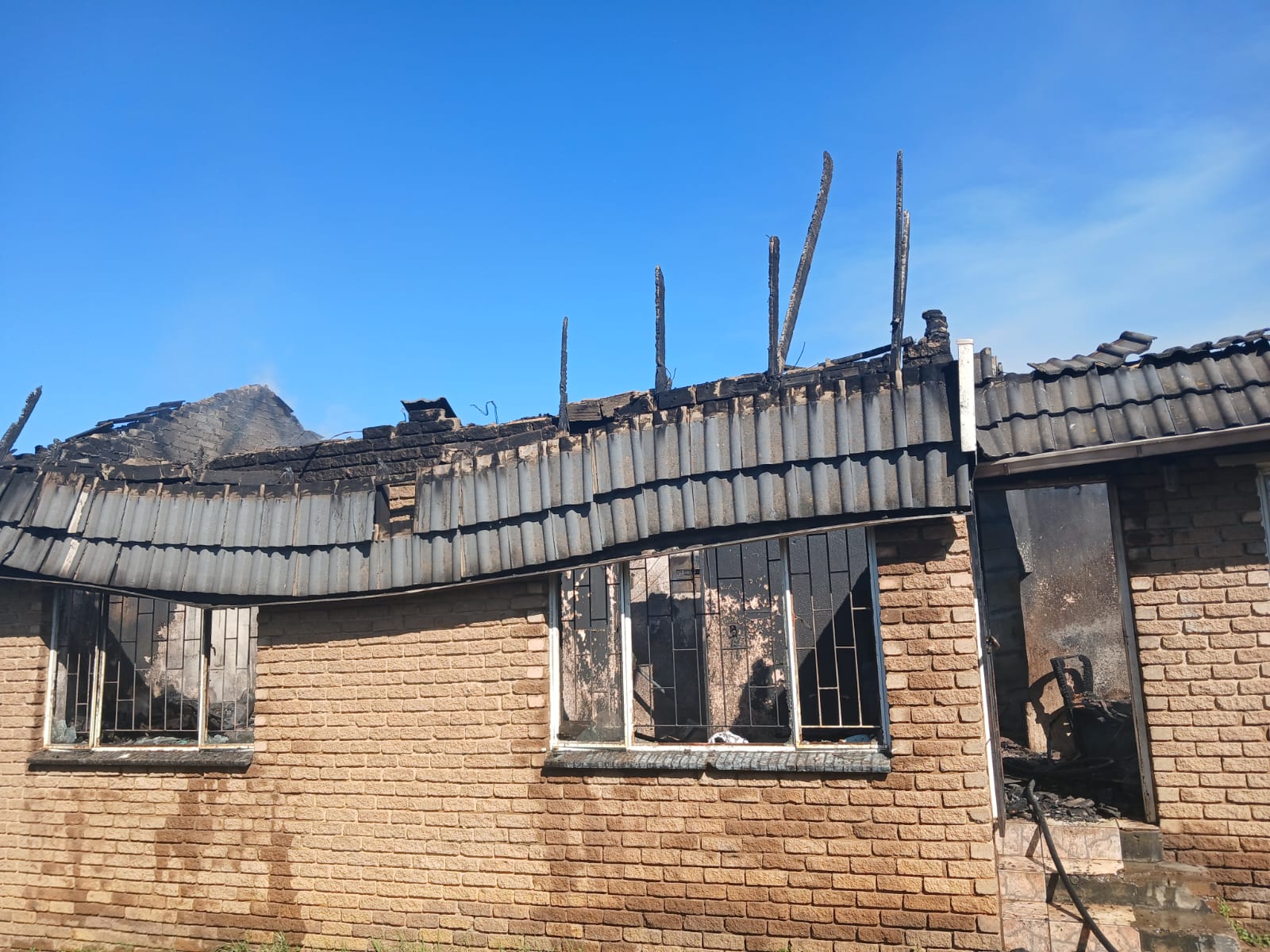 Vryheid family loses everything in devastating house fire | Northern ...