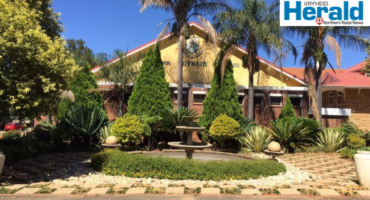 Image of Vryheid High School's building.
