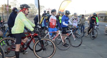 Image of cyclists lining up.