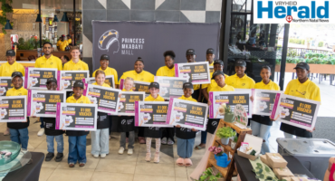 An image of 20 learners from Vryheid schools who took part in the Princess Mkabayi Mall Freedom Futures Young Entrepreneurs Market.