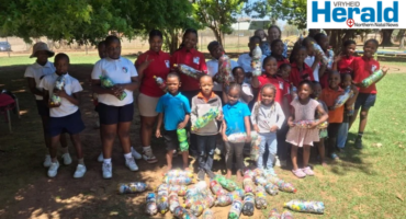 Image of young children with eco blocks.