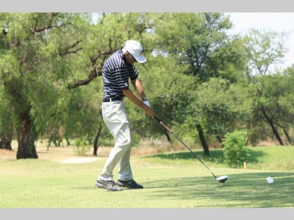 Raney Bava in action during the 32nd edition of the Silicon Smelters Round Table 22 golf match.