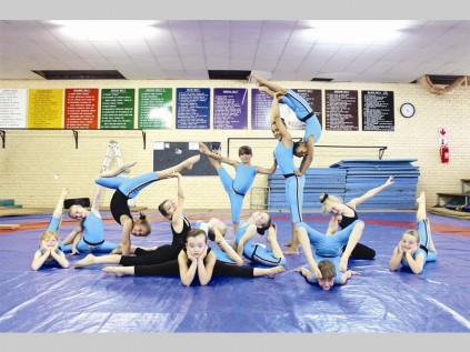 Junior acrobats from Jolene's Acrobats pass their annual exams with flying colors. In front are Jane de Beer and Monica Harmse. In the middle are Janye Kruger, Anandré Minnaar, Jolene Oosthuizen, Tenisha de Kock, Chantelle Duvenhage and Carli Enslin. At the back are Gavriella Seitz, Jahkuska Zanna, Cameron Winter, Tristan Winter and Charlene Faul.