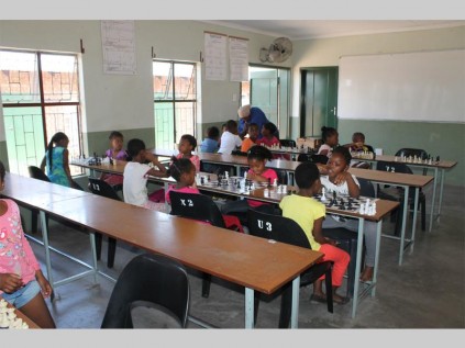 Learners rotate after playing a game of chess.