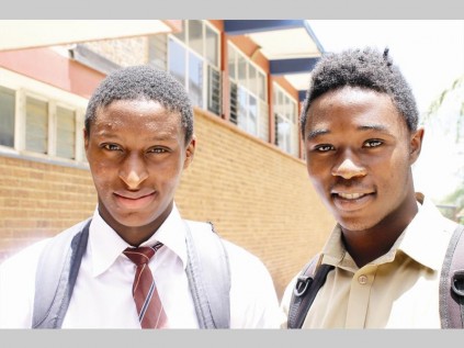 Mpumi Sekele en Nyiko Matsimbi.