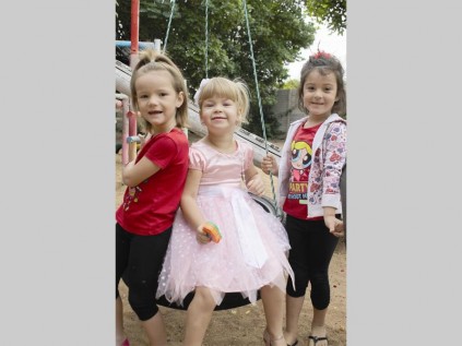 Hayley-Anne Crous, Tiané Greyling and Jana Meyer from Bug's Paradise Pre-school and After Care dress up in red and pink for Valentine's Day.