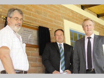 Doug Friedemann (Mitchell House, hostel father) with Brian Smit (Mitchel House, chairperson of Board of Governors) and Andrew Cook (Mitchell House, headmaster) at the official opening of Mitchell House's new hostel.