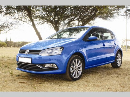 The new Volkswagen Polo Highline DSG boasts 16-inch Portago alloy wheels and a new distinctive grille with the lower grille that has a sporty chrome strip that shoots across longitudinally and cradles the front fog lights.