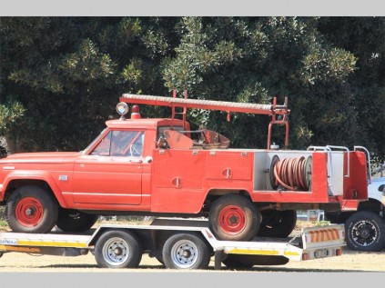 'n Ou brandweer trokkie wat gerestoureer is en in volle werkende toestand is, was ook te sien by die Bosveld Autoclub se Cars in the Park.