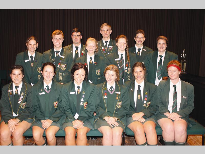 PHS se gr. 12-vakpryswenners is voor: Elani Nel, Carien Nel, Aliska Ludick, Julia Alsemgeest, Inge Ungerer en  Kyla Cloete. In die middel is Denelle de Meyer, Jaco Potgieter, Adèle van Jaarsveld, Marlie Human en Amelia Quin. Agter staan Werner Hattingh, Johan Krüger en Ian Jannasch Afwesig: Bernelee Botha en Corné Olivier.