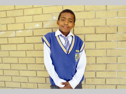 Denzil Bartman sê hy kan nie wag vir die Desembervakansie nie. "Ek gaan nêrens nie, maar ek kan nie wag om laat te slaap en heeldag niks te doen nie. In die vakansie gaan ek die meeste van my tyd saam met vriende deurbring en by die Westenburg-swembad swem. As ek kon kies waar ek my Desembervakansie kon deurbring, sou ek graag in Pretoria by my ma wou gaan kuier."