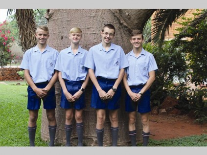 Carel Smit, Heinrich Strydom, Raymond Kockott en Morné van der Bank is gekies om Limpopo te verteenwoordig by die SA Kampioenskappe in swem gedurende Desember in Pretoria.