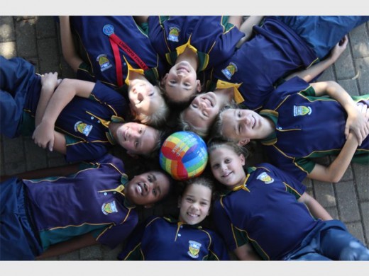 Die o/9-netbalspan van Laerskool Pietersburg is wenners in eie reg na hul harde werk.