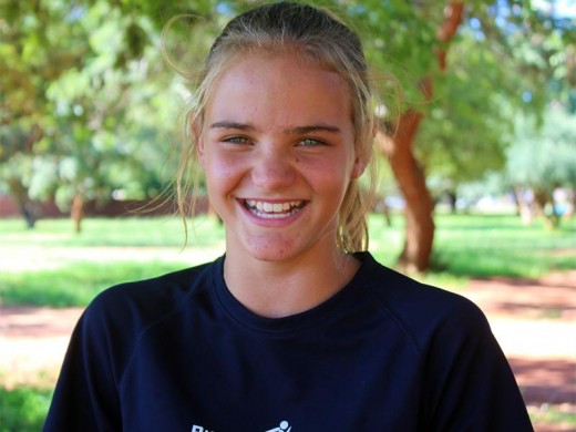 Jana Nel, Laerskool Krugerpark se top verspringatleet, het tydens die skool se bokkesport 'n verspringrekord wat reeds vir 28 jaar staan gebreek.  Sy vertel dat die lekkerste deel van atletiek is om te wen en fiks te bly.