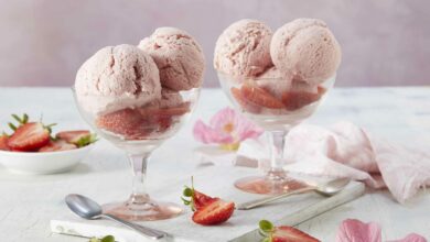 13 FEBRUARY - SUNDAY SPOIL - Strawberry yoghurt ice cream