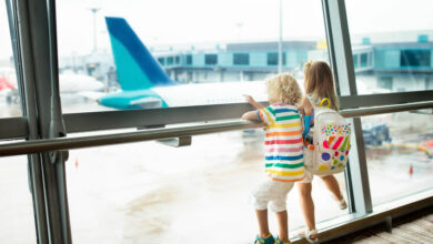 6 Ways to survive long flights with children