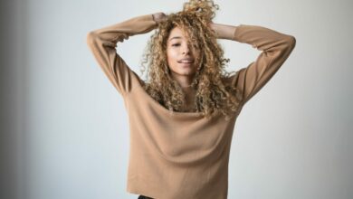 ElanaWagner-12-04-2022-Beauty-CurlyHair.2