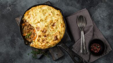 Shepherd's,Pie.,Minced,Meat,,Mashed,Potatoes,And,Vegetables,Casserole,In