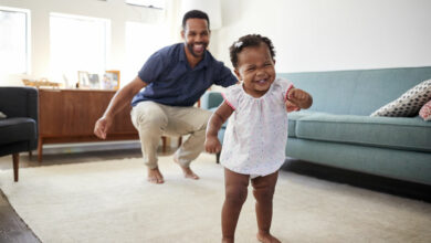 Signs your child could be a late walker