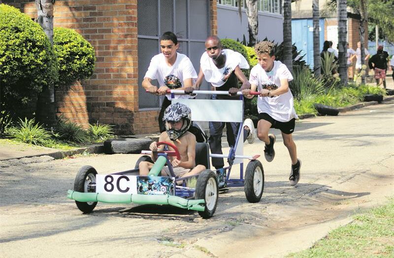 Kaskarre se speke sing by HTS