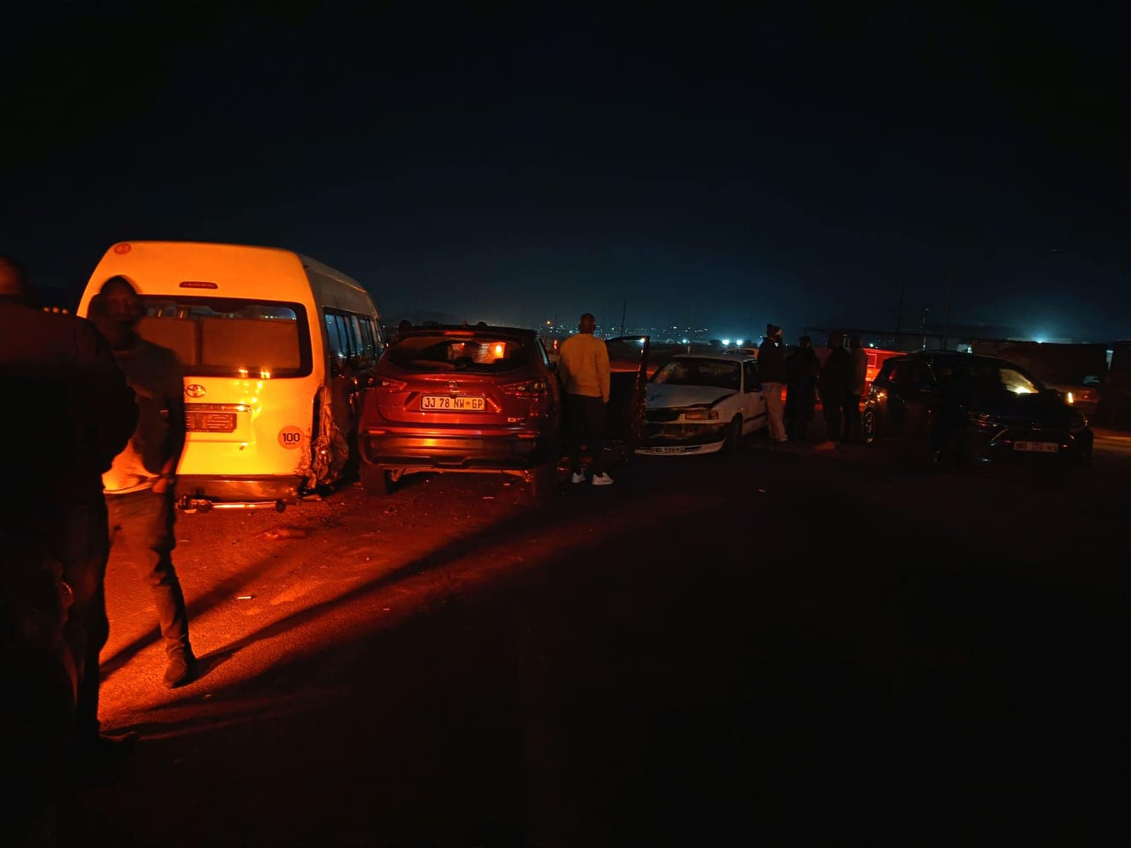 R567 R567 Seshego road closed after 4 vehicle crash | Review