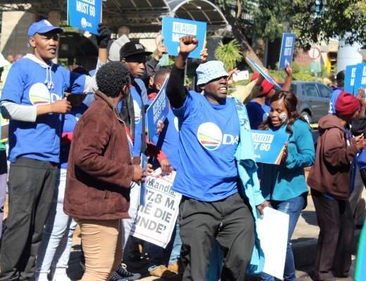 DA supporters picket outside the SABC headquarters, calling for Motsoeneng’s resignation.