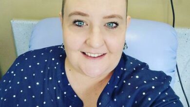 Lizette Höll pictured in hospital receiving chemotherapy
