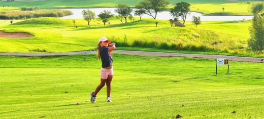 Richter practicing to compete at the Junior Golf World Championships