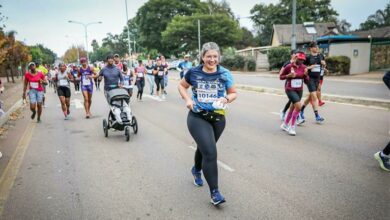 Mart-Mari Breedt runs in her first marathon.