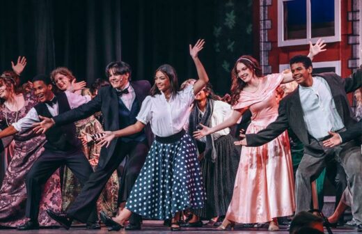 Angelica Rennie, Lyndan Meyers, Scott Maynard, Aaqilah Basson, Gabrielle Flaum and Abu Bakr Kuvido on stage as they dance. Photo: Neo Phashe