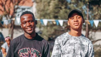 Tsiko Maselesele with Bheki Tlakawelo.