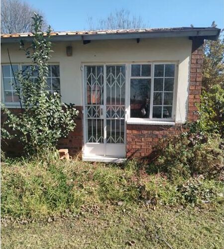 A single-person flat unoccupied at Eeufees Oord.