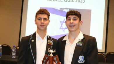 Aidan Goralsky and Lior Hyman won the top prize for the Israel Quiz. Photo: Yael Gordon.