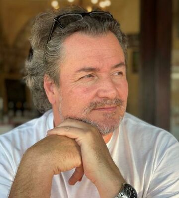 Déon Fourie owns Cafe Picobella.