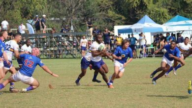 Ngia Selengbe with the ball.