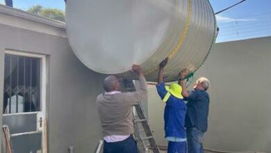 All hands on deck with the new Jojo tank.