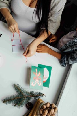 A crafty festive season keeps boredom away. Photo: Pexels.com