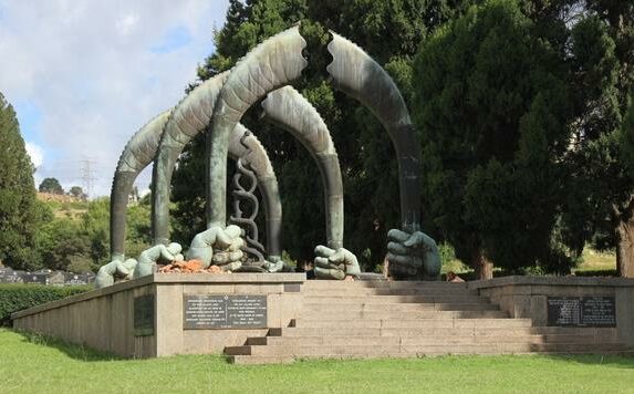 As Johannesburg's population grows, Westpark Cemetery faces an impending capacity crisis, with JCPZ addressing this challenge, as well as what families can do to preserve their burial options.
