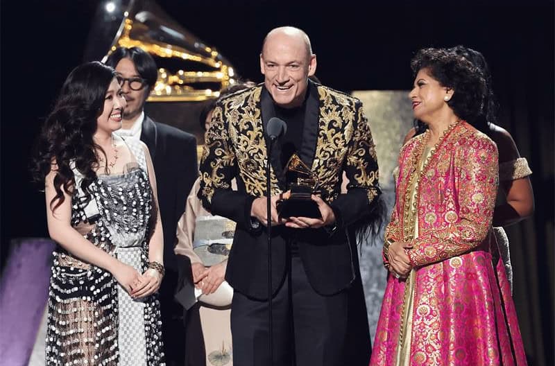 Hoërskool Linden alum Wouter Kellerman recently walked the red carpet of the 67th Annual Grammy Awards, before receiving his award in the Best New Age, Ambient, or Chant Album category for his album, Triveni, a third Grammy to add to his collection.