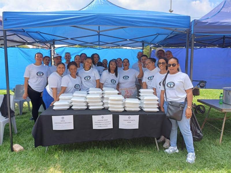 On March 23, the Engel Foundation launched its first food drive, providing hot meals to families in Sophiatown and paving the way for lasting change. Read how their mission is creating a ripple effect of kindness.