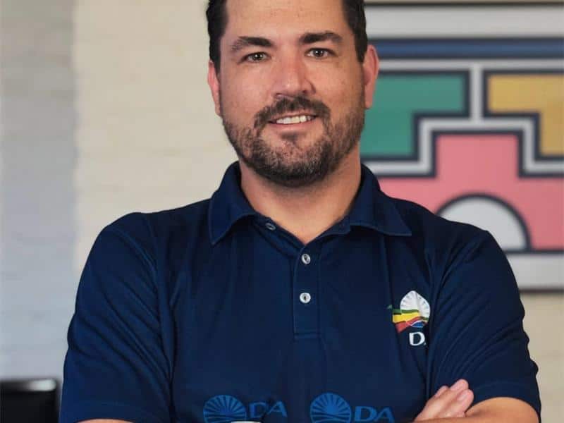 Hendrik Bodenstein steps into the role of leadership with a staggering 98% of the vote. With his new role in Ward 99, he aims to regain the public open spaces and revive the ward.