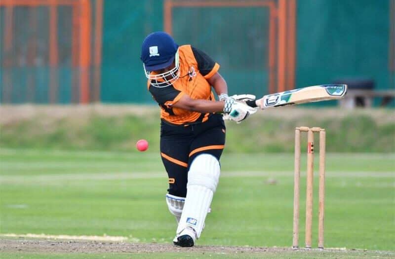 With two super-overs, the UJ women's premier B cricket team beat Old Edwardians by one run at the recent Lions Club League 2024/25 Black Widow T20 Championship.